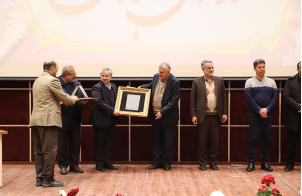 تجلیل از استاد فرهیخته جناب آقای دکتر محسن تدین در هماهش علمی دانشگاه منتظری و شرکت فیدار بتن فرا مانا